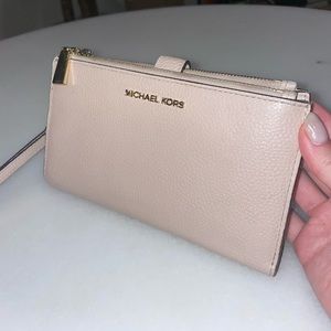 Michael Kors Adele Leather Smartphone Wallet